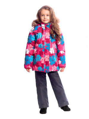 Зимний комплект «Сады Онтарио» Зимний комплект «Сады Онтарио» —​ яркая модель для девочек с цветочным принтом. Дизайн сочетает в себе оттенки розового, синего и голубого, а штанишки выполнены в немарком сером цвете.